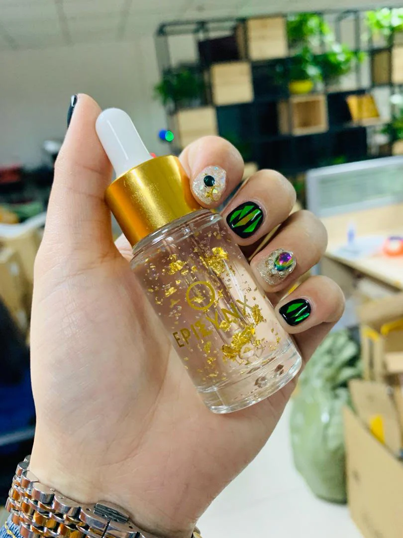 24 Karat Gold Illuminating Glow Serum - Image 12