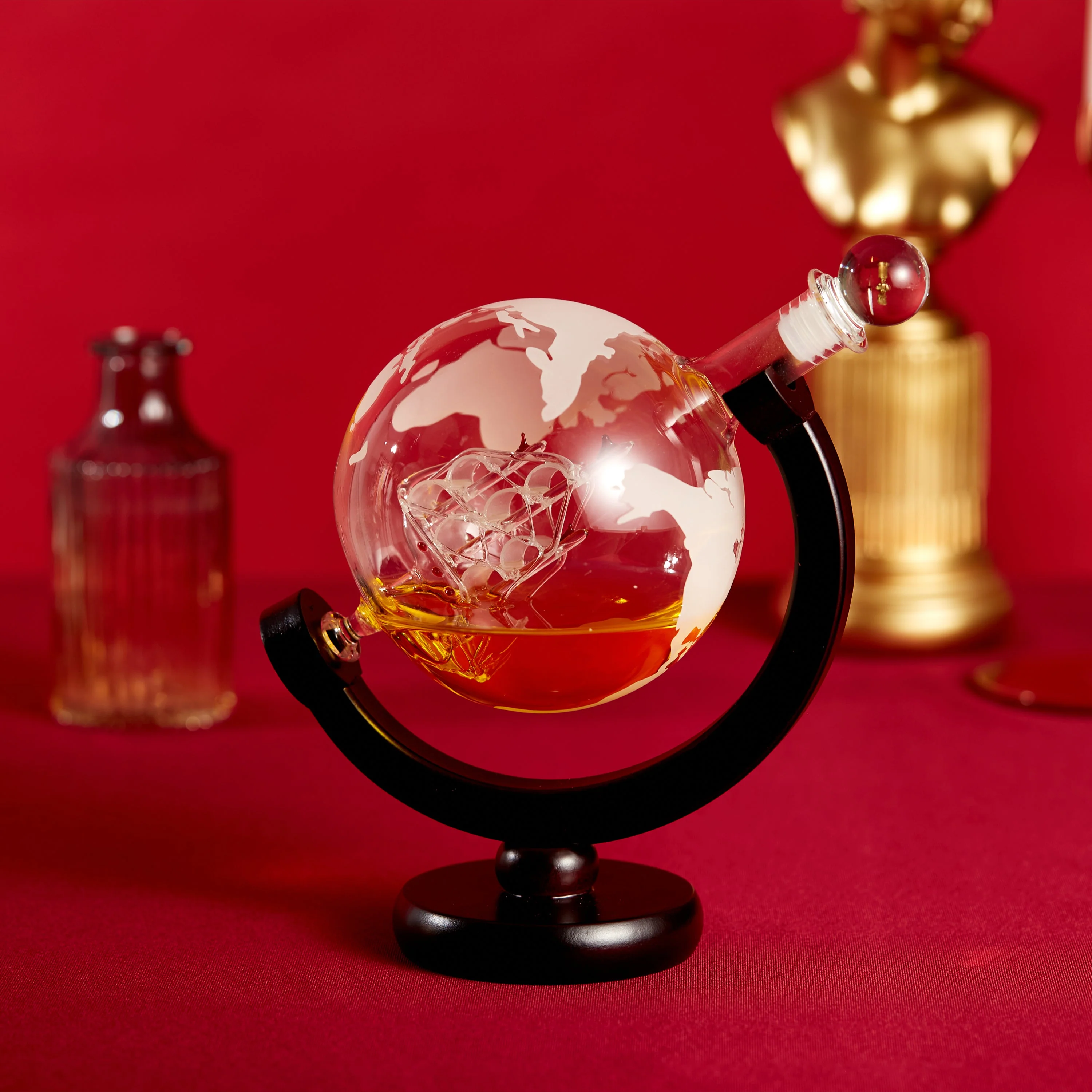 Berkware Elegant Globe Whiskey Decanter - Handblown & Exquisite - Image 5