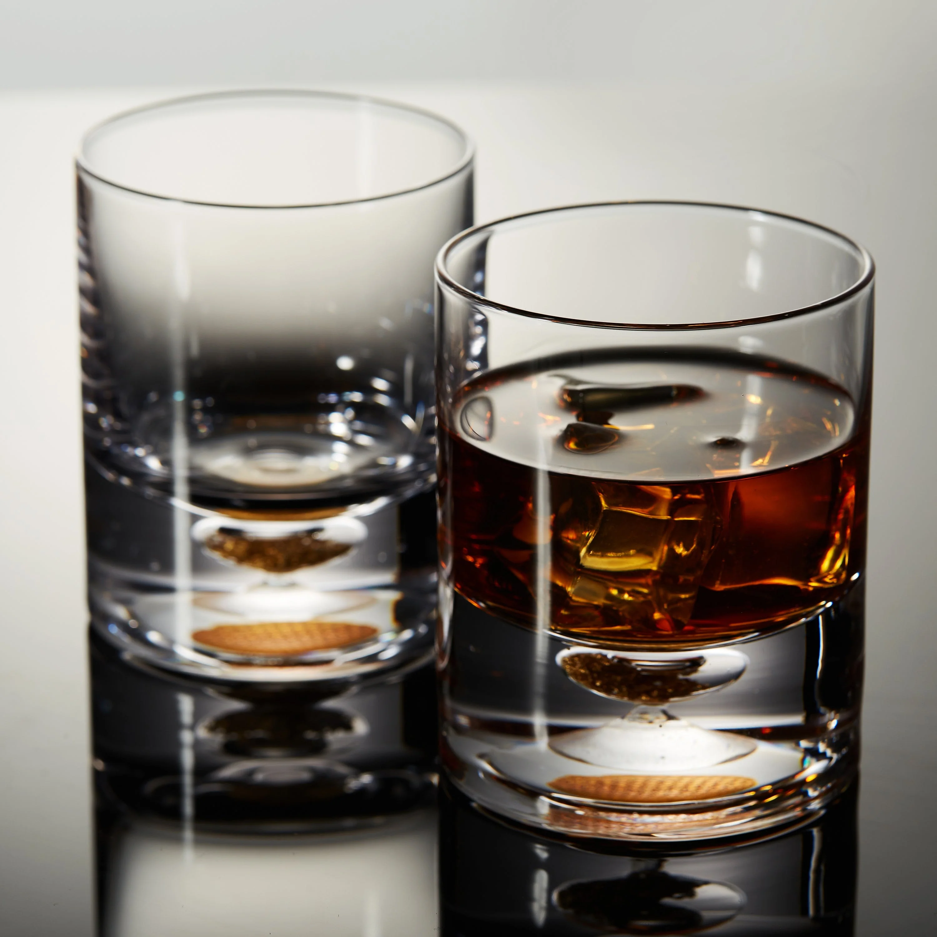 Berkware Lowball Whiskey Glasses with Unique Embedded Gold Flake Design - Set of 4 - Image 4