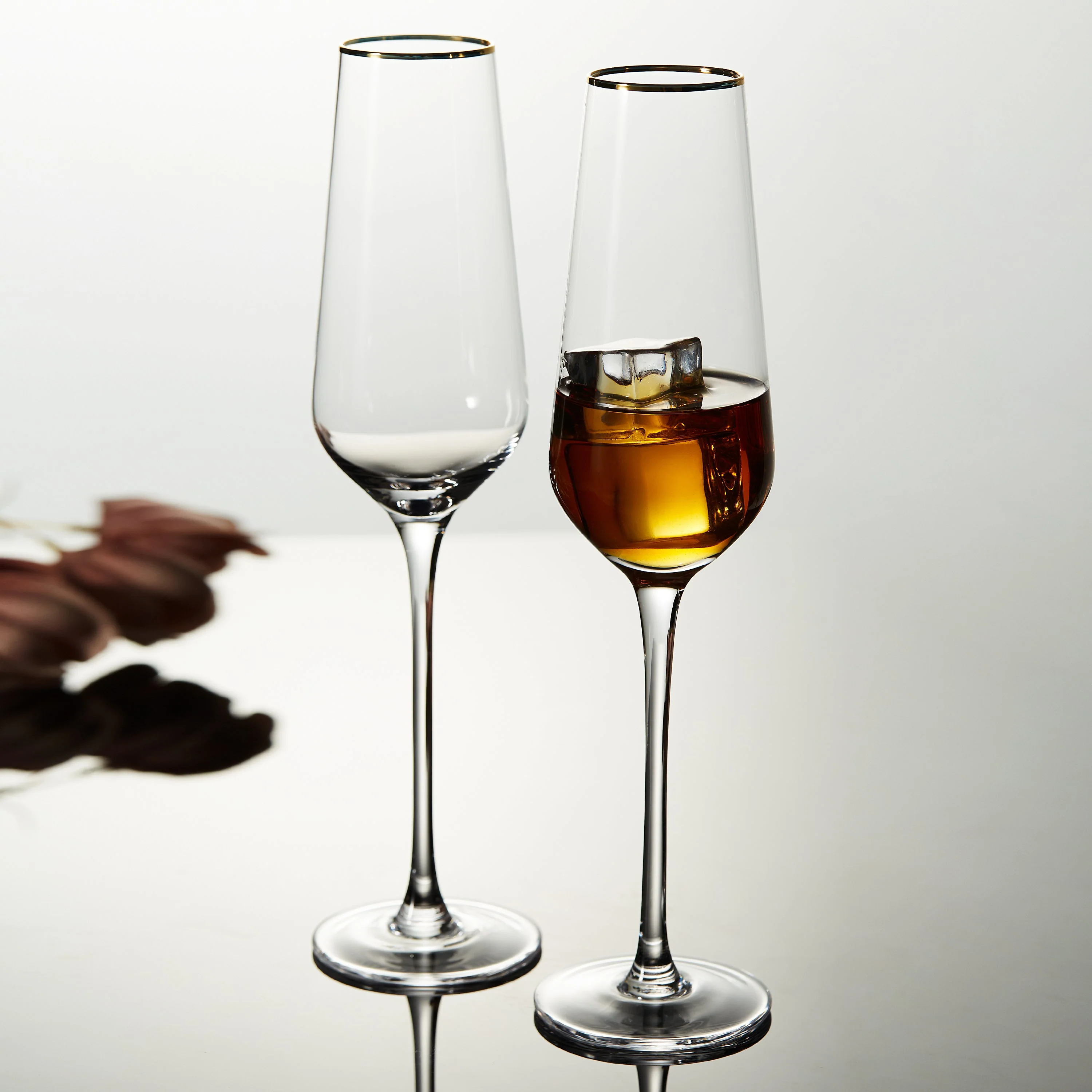 Berkware Tall Champagne Flutes with Gold tone Rim - Image 6