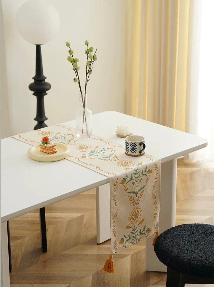 French Style Floral Table Runner - Image 6