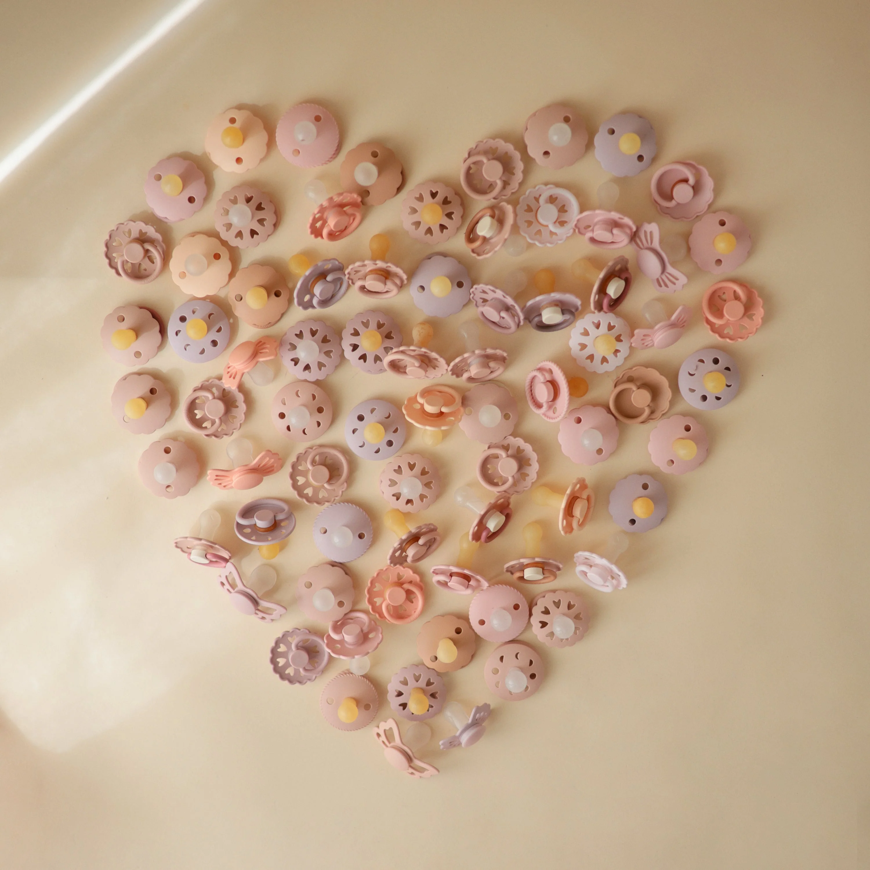 FRIGG Lucky Symmetrical Silicone Pacifier 2-Pack (0-6 Months) - Image 38