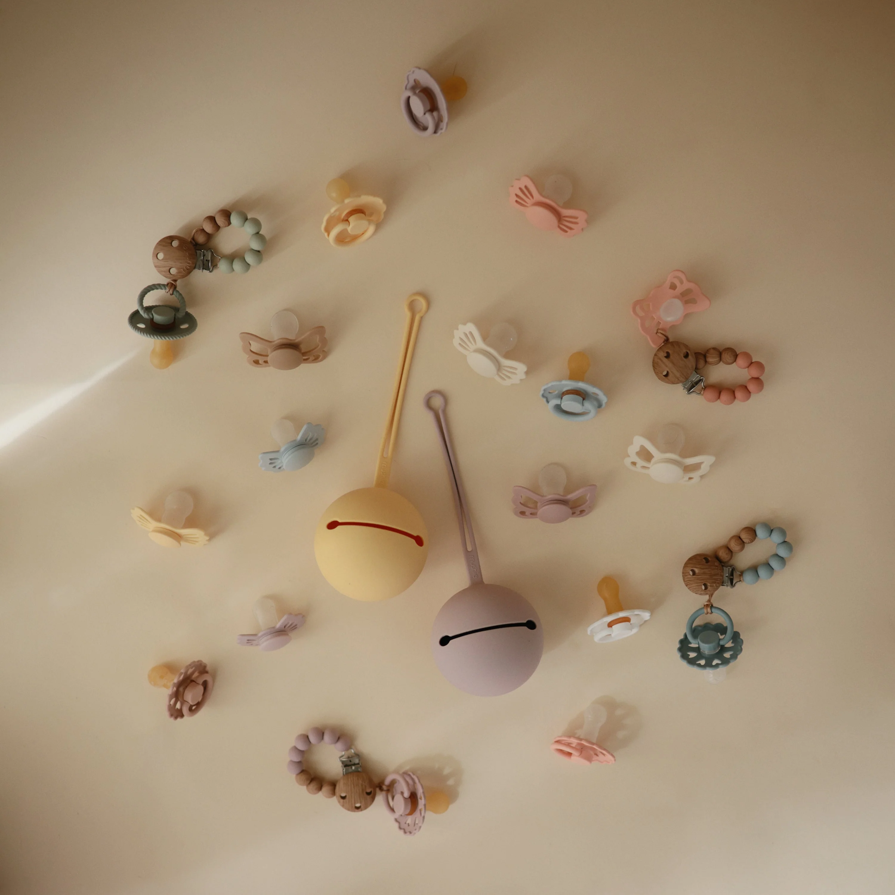 FRIGG Lucky Symmetrical Silicone Pacifier 2-Pack (0-6 Months) - Image 46