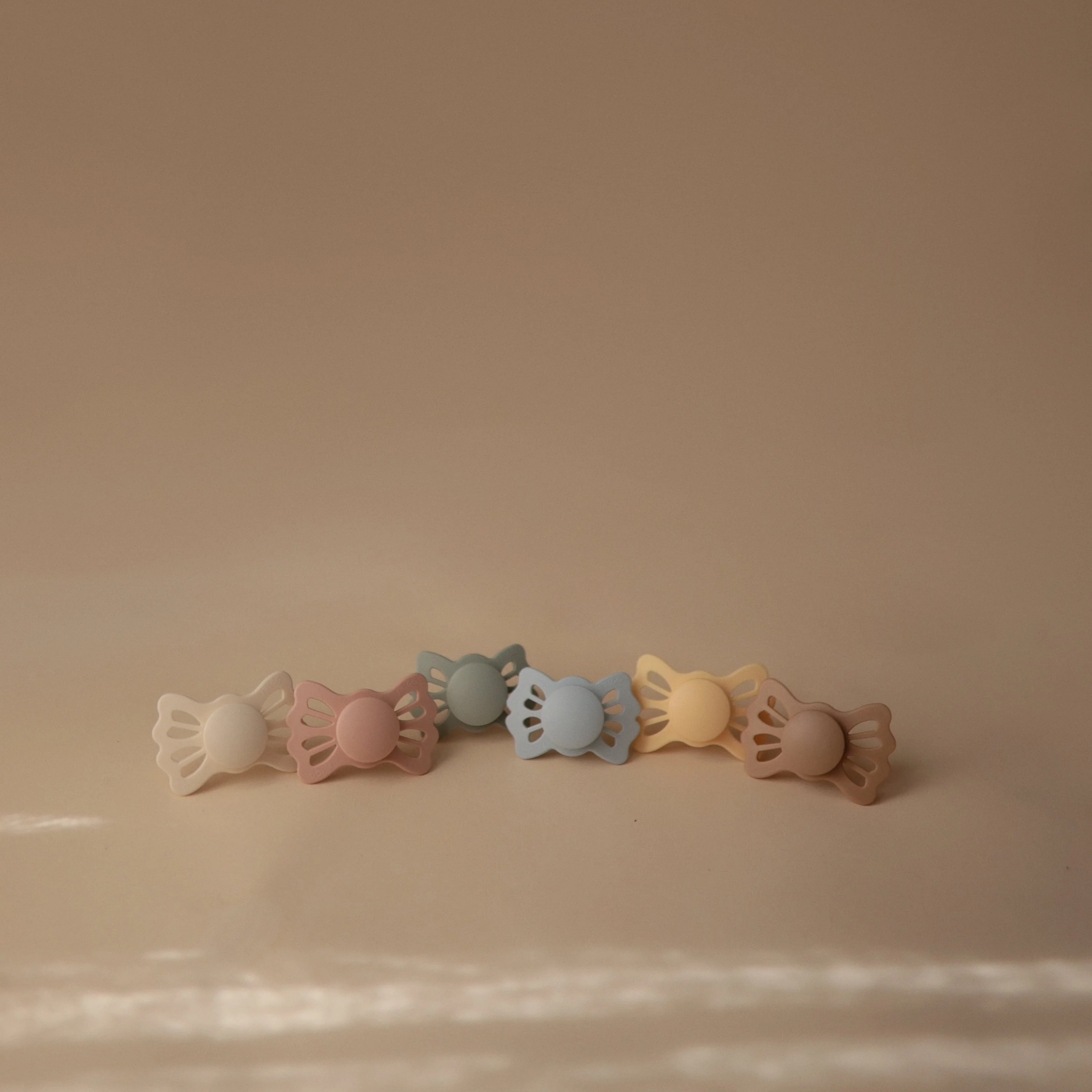 FRIGG Lucky Symmetrical Silicone Pacifier 2-Pack (0-6 Months) - Image 52