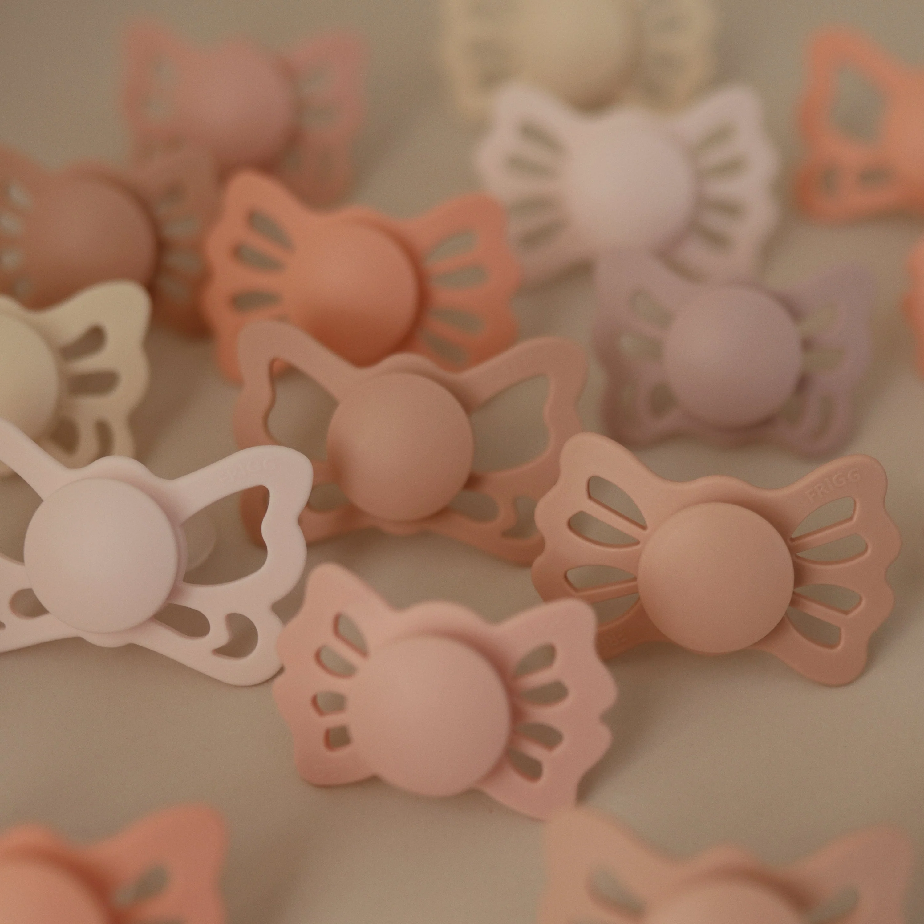 FRIGG Lucky Symmetrical Silicone Pacifier 2-Pack (0-6 Months) - Image 54