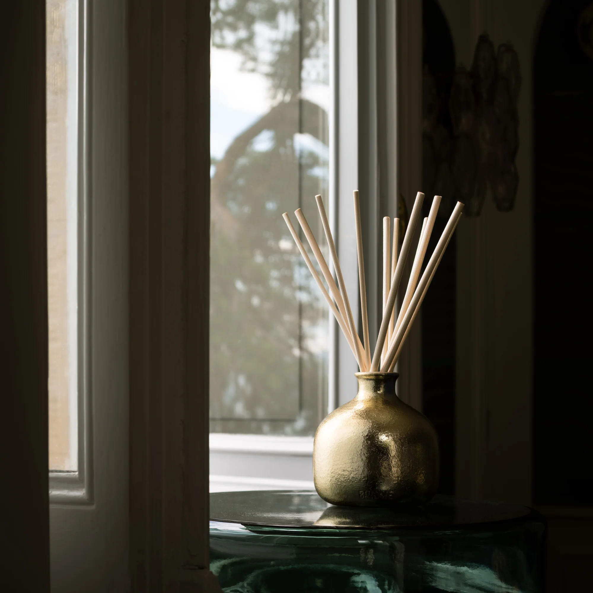 Gold Large Refillable Diffuser - Festive - Noble Fir & Amber - Image 4