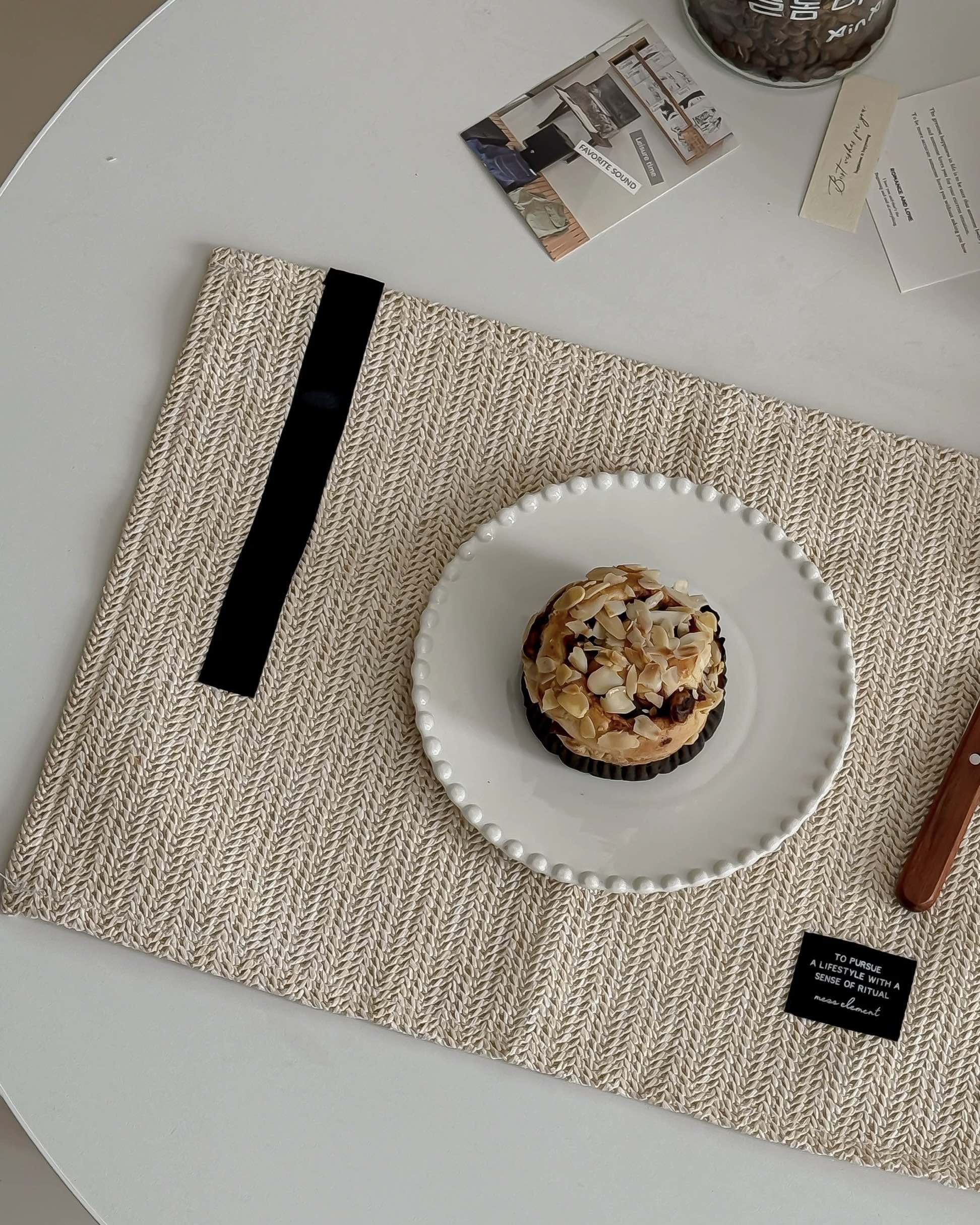Handmade Retro Nordic Woven Reed Placemat for Elegant Table Setting - Image 4