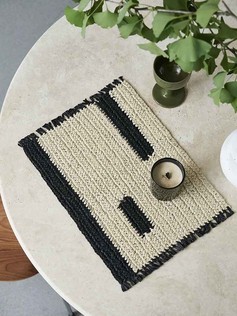 Handmade Retro Nordic Woven Reed Placemat Set of 4 Pcs for Elegant Table Setting - Image 11