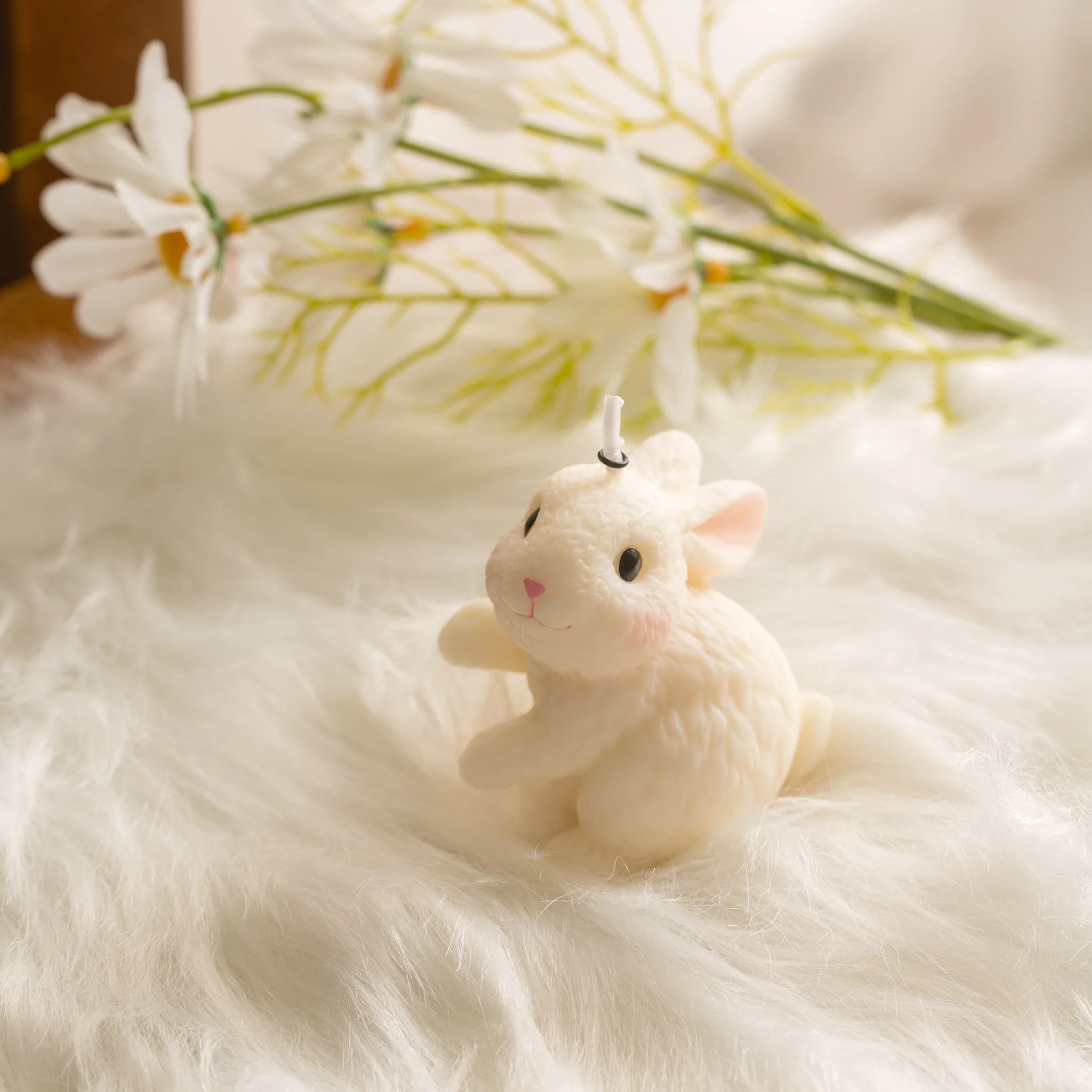 iLikePar Blushing Bunny Candle - Image 2