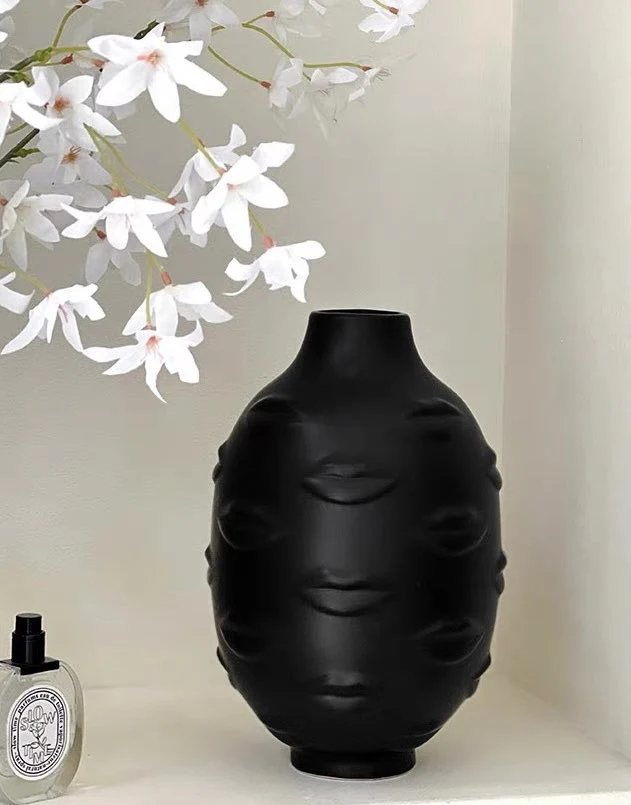 Lip Vase - Modern Abstract Decorative Ceramic Flower Centerpiece Vase - Image 9