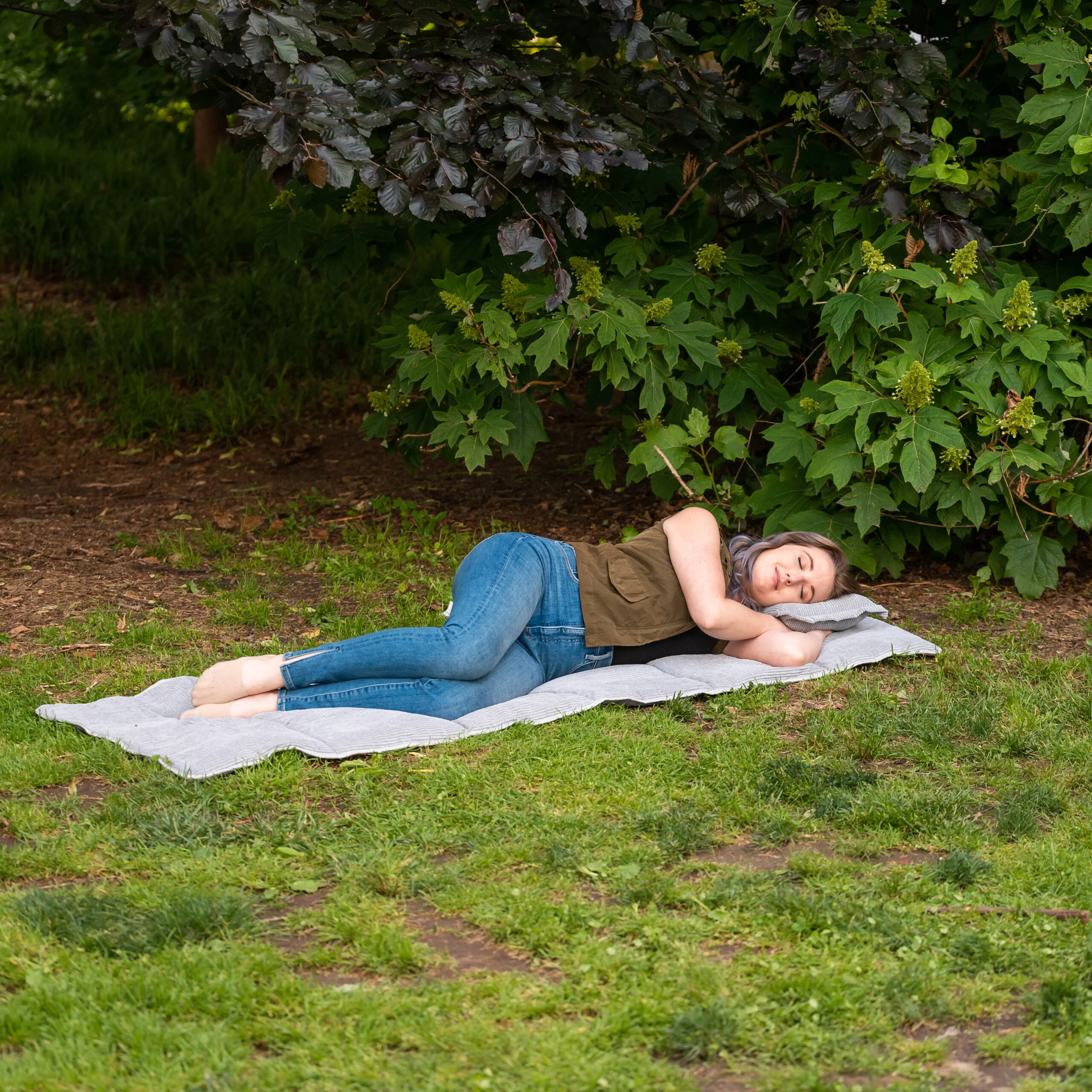 Mattress Pad and Pillow for Camping Cots - Image 11