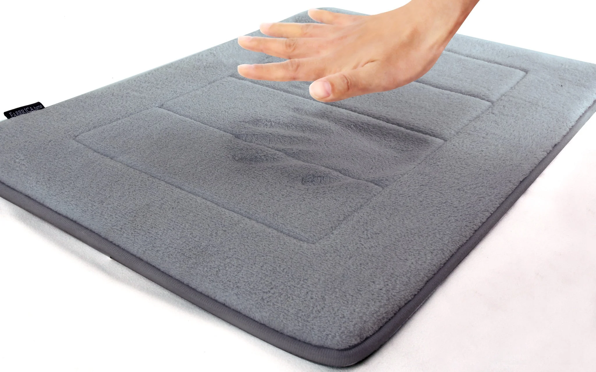 Memory Foam Bath Mat in Slate Grey, 17 x 24 in by The Everplush Company - Image 3