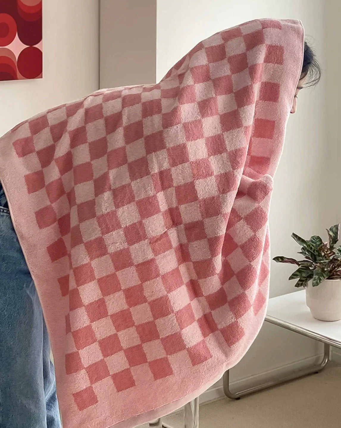 Premium Checkered Bath Towel - Long-Staple Cotton for Ultimate Softness and Absorbency - Image 4