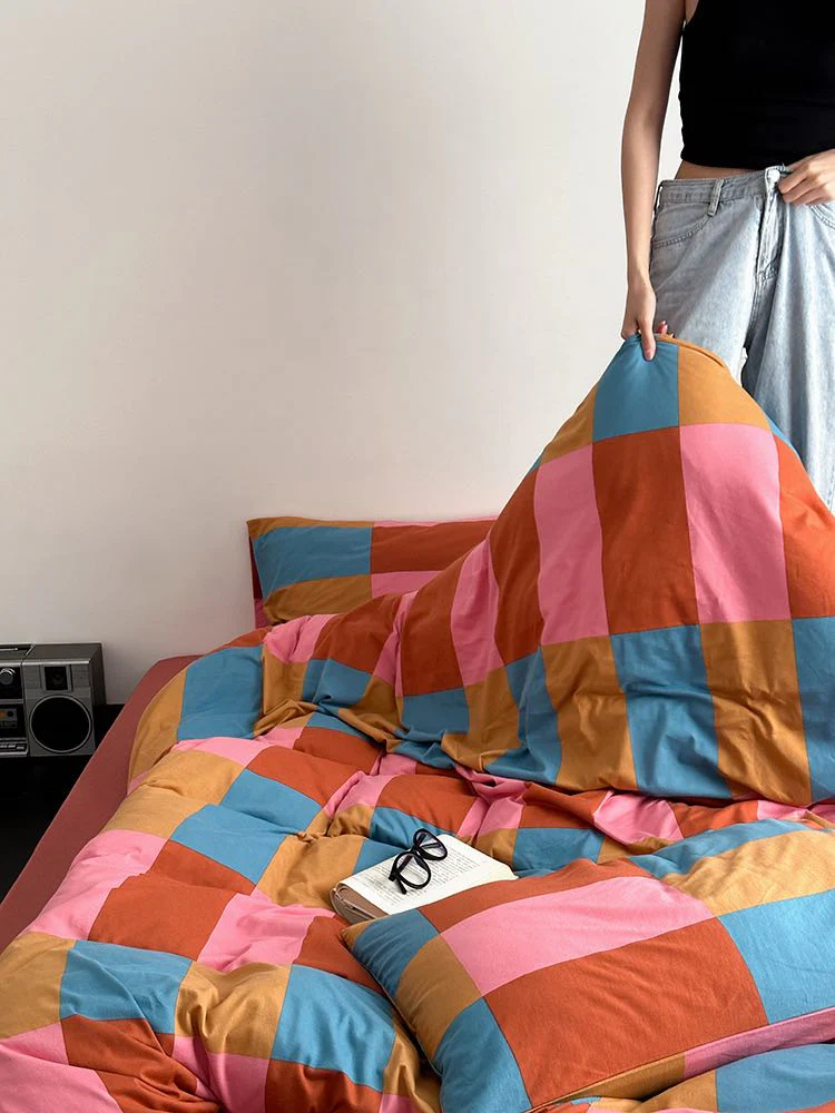 Rainbow Checker Duvet Set With Pillowcases & Fitted Sheet - Image 7