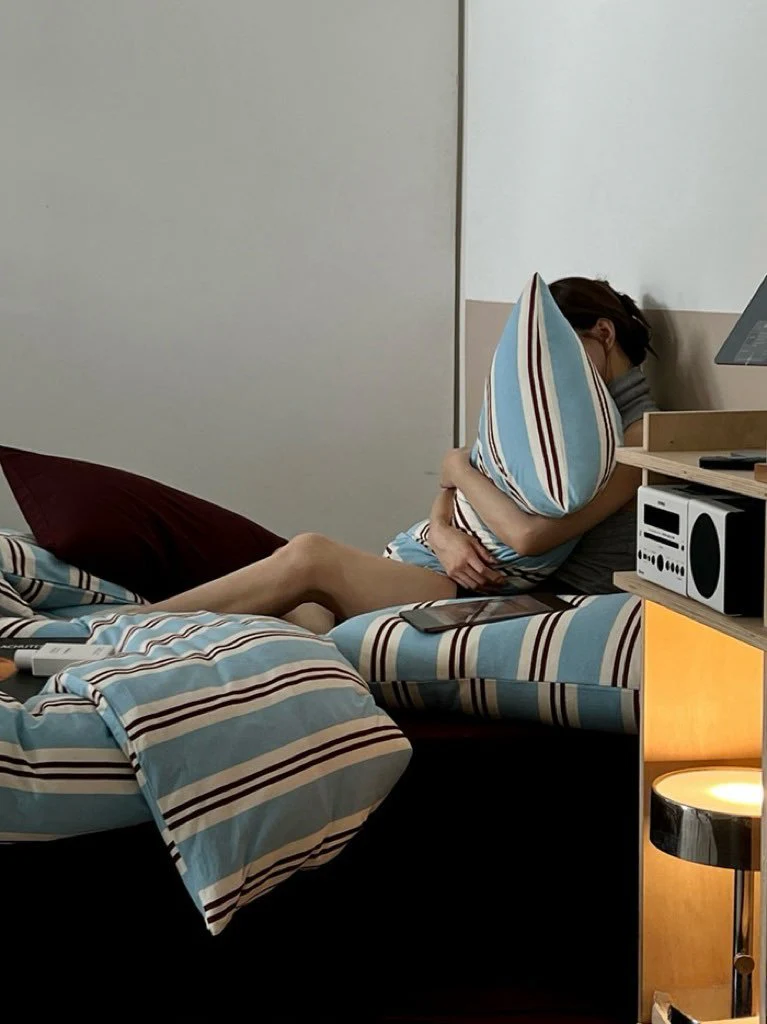 Retro Jersey Knit Blue Stripe Bedding Set with Pillowcases & Fitted Sheet - Image 5