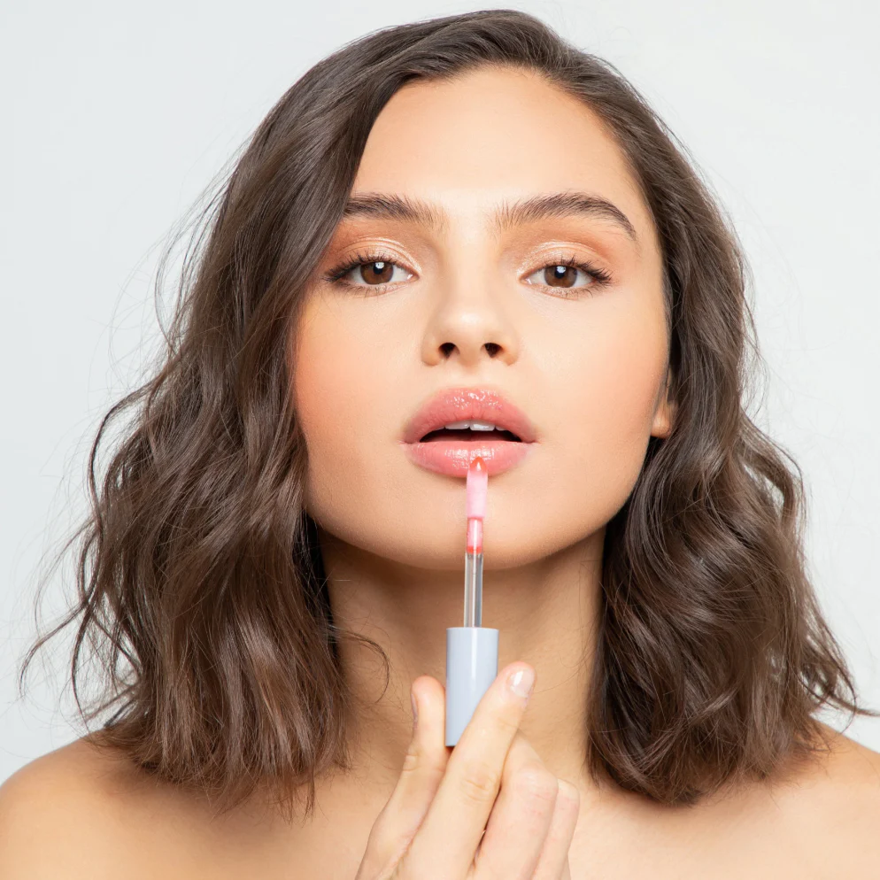 Sarah's Makeup Essentials - Image 5