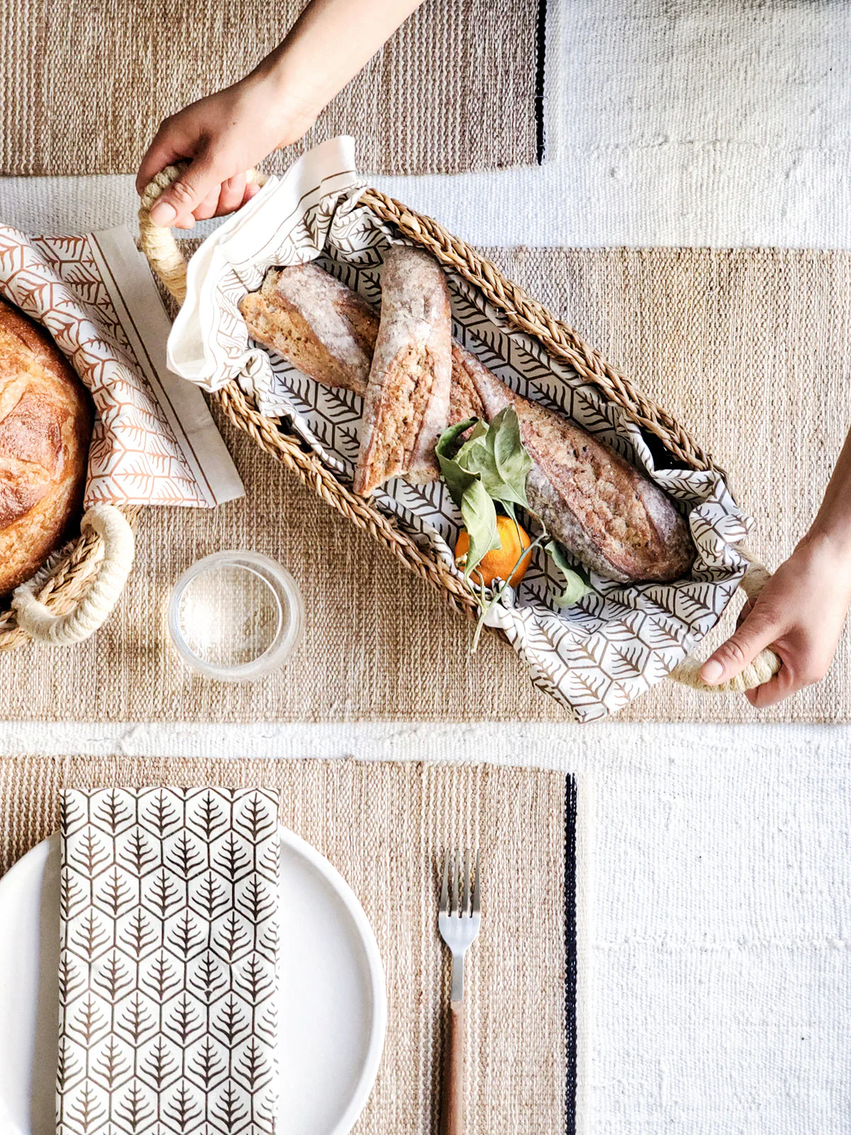 Savar Bread Basket with White Handle - Image 2