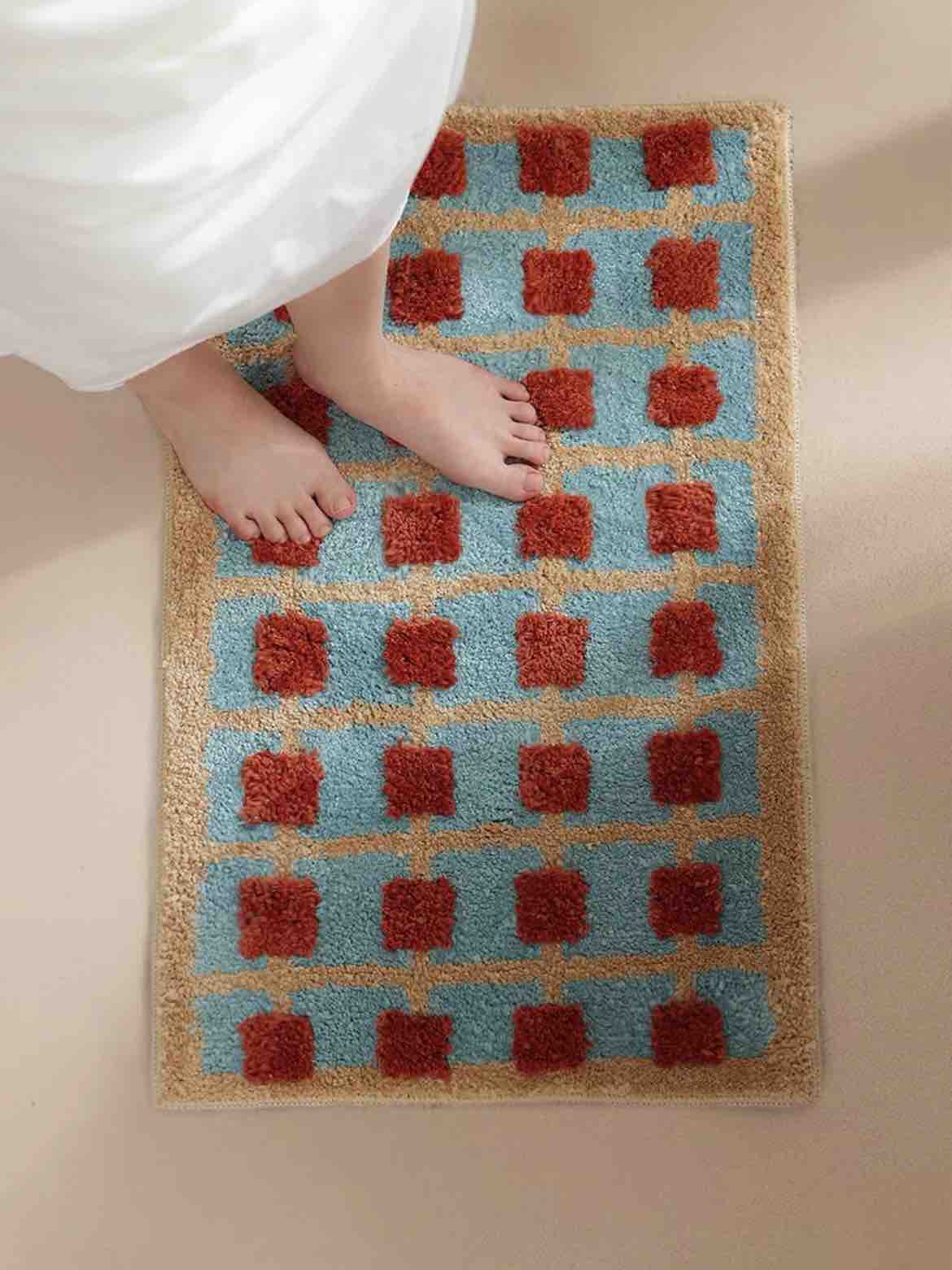 Ultra Soft Retro Bath Rug, Machine-washable, Absorbent Mat - Image 4
